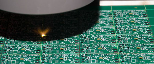 PCB分板方式有哪些？什么是激光PCB分板？(圖2)